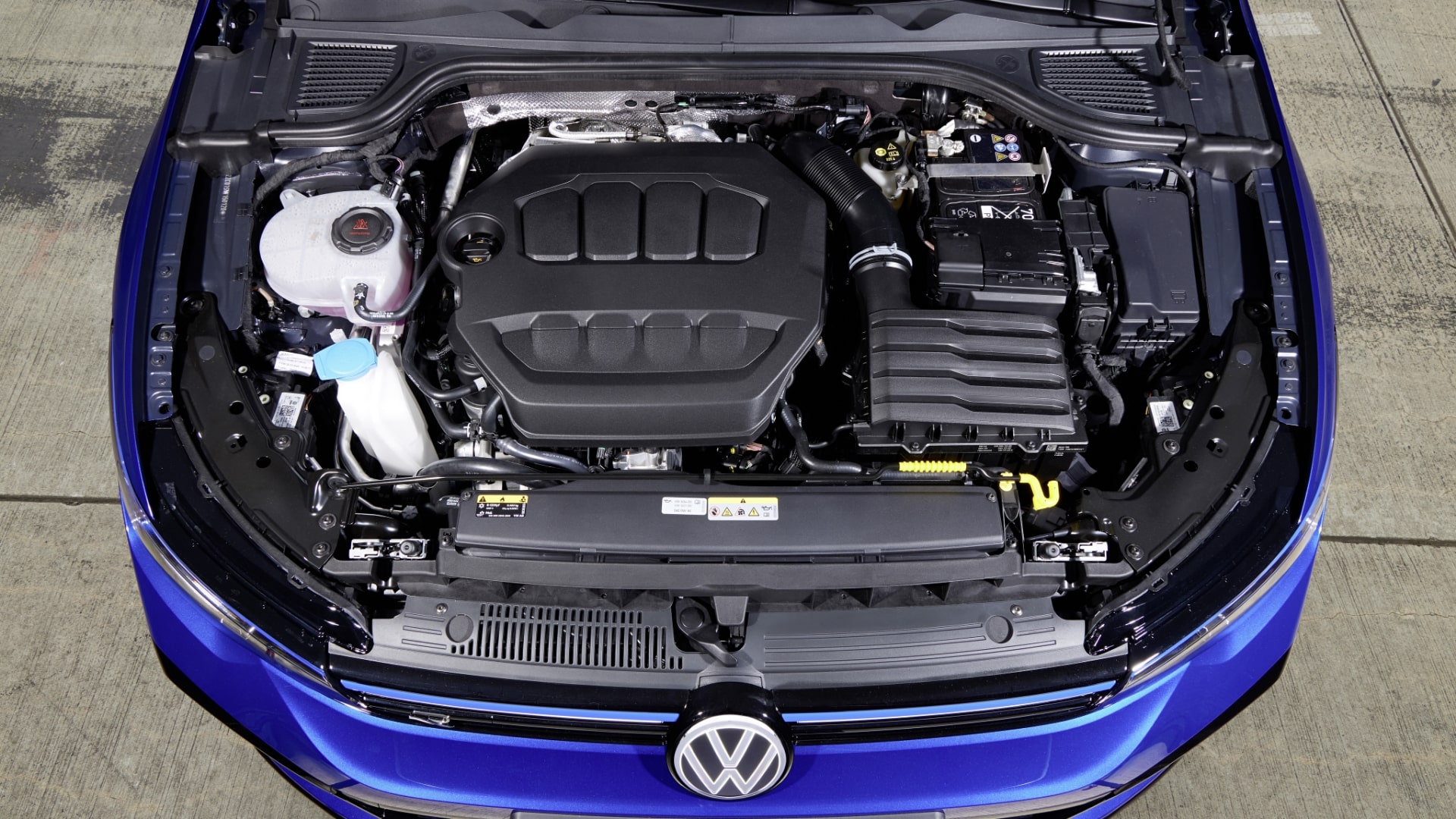 Moteur 4 cylindres turbocompressé 2.0 TSI® avec système de transmission intégrale 4MOTION® dans une Volkswagen.