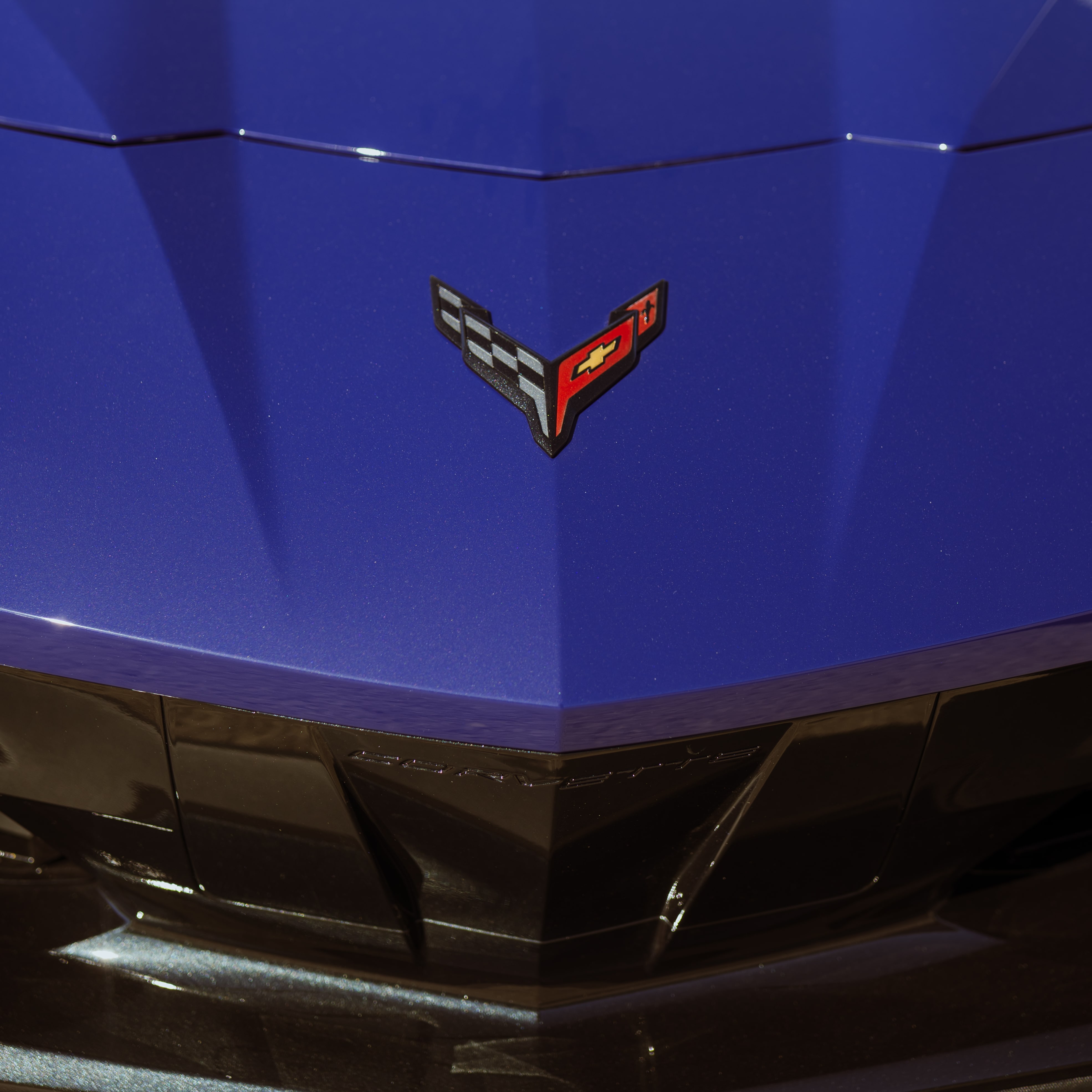 face blue corvette center