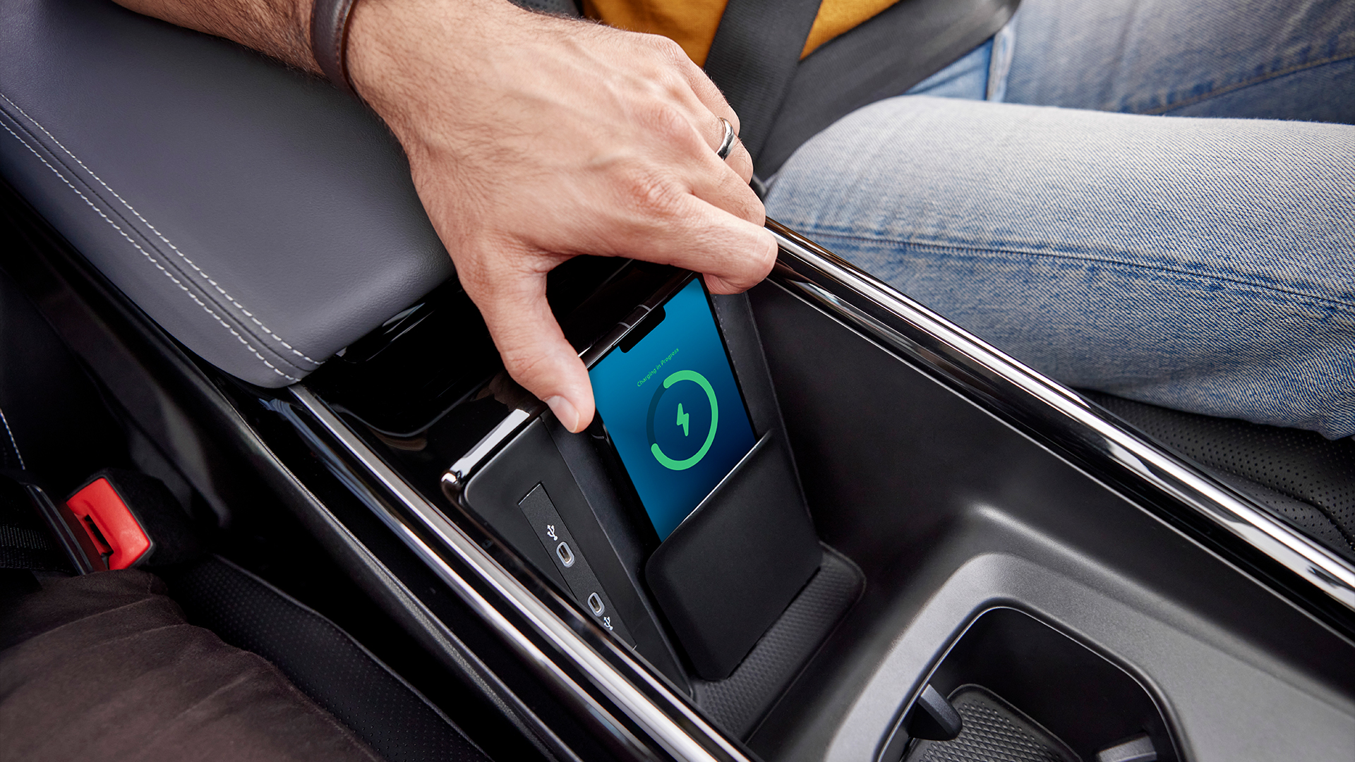 A close up of the wireless charging in the VW ID.4